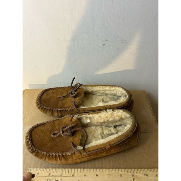 Ugg Slippers size womens 8?brown matted fur - Picture 7 of 7